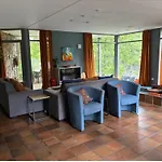 Domaine Heyen - Lakefront With Spacious Garden 펜션 *