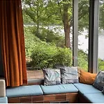 Domaine Heyen - Lakefront With Spacious Garden