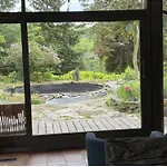 Domaine Heyen - Lakefront With Spacious Garden