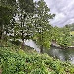 Domaine Heyen - Lakefront With Spacious Garden