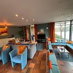 Hébergement de vacances Domaine Heyen - Lakefront With Spacious Garden *