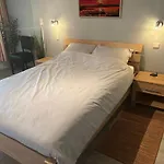 Domaine Heyen - Lakefront With Spacious Garden